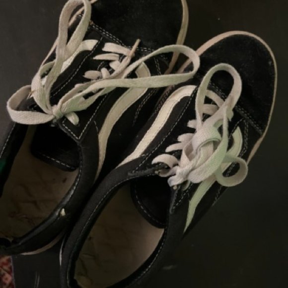 Vans Old Skool Skate Shoe - Black - Picture 2 of 2